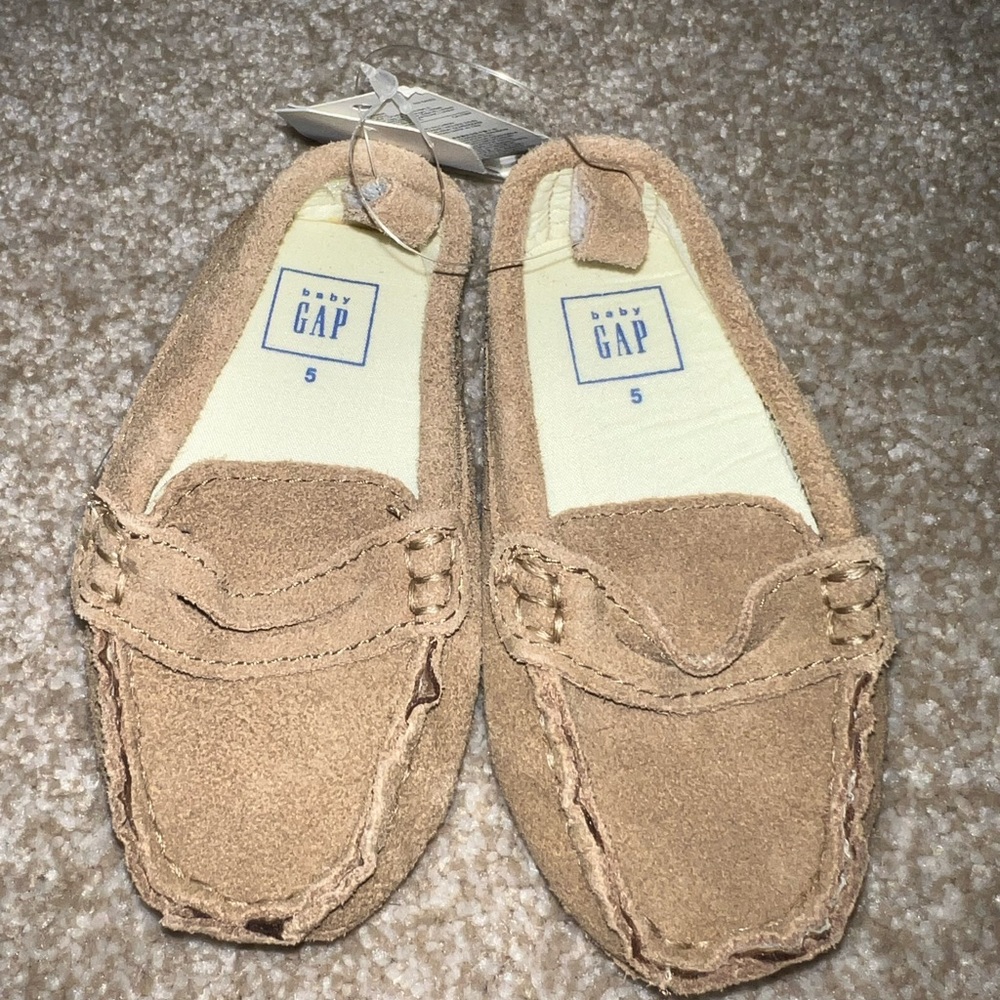 Baby Gap size 5 moccasins